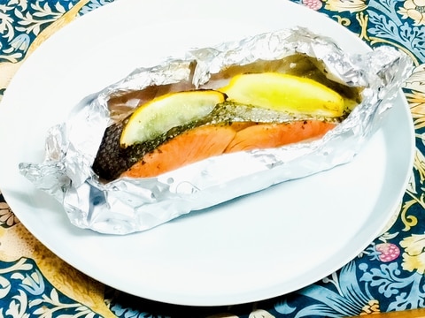 レモン香るコストコ紅鮭ポテトチーズホイル焼き